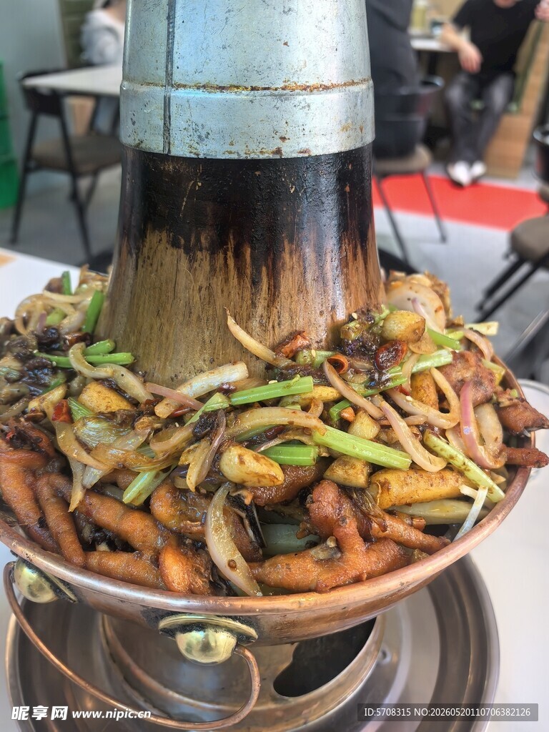 铜锅 干锅牛蛙 牛蛙鸡爪
