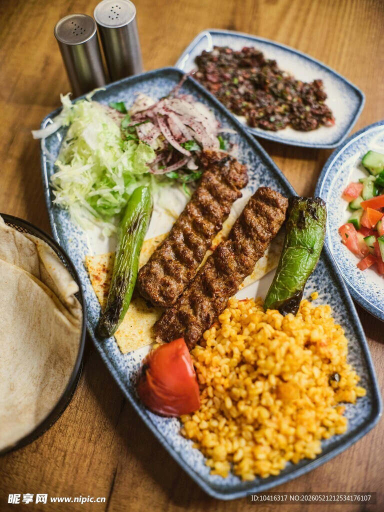 土耳其烤肉串小麦饭