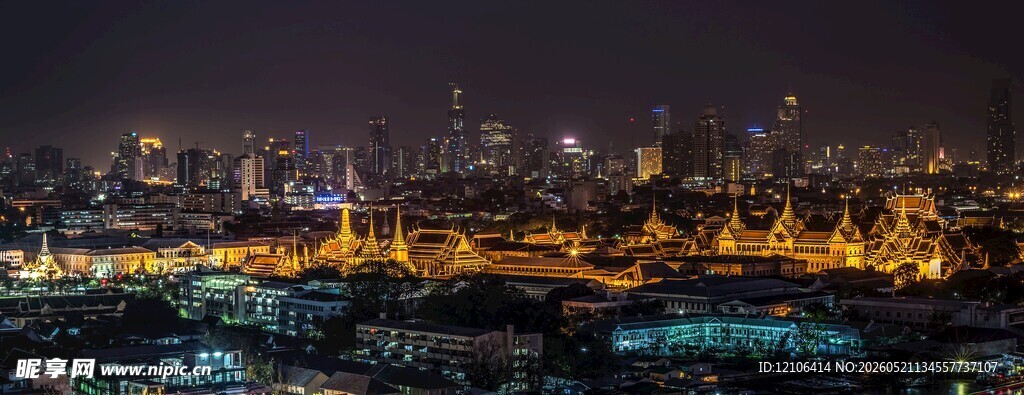 璀璨夜景下的繁华城市风光