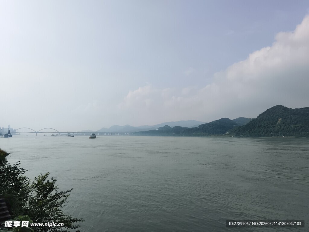 江边