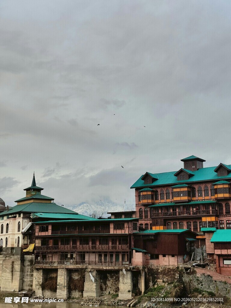 藏式风格建筑群景观