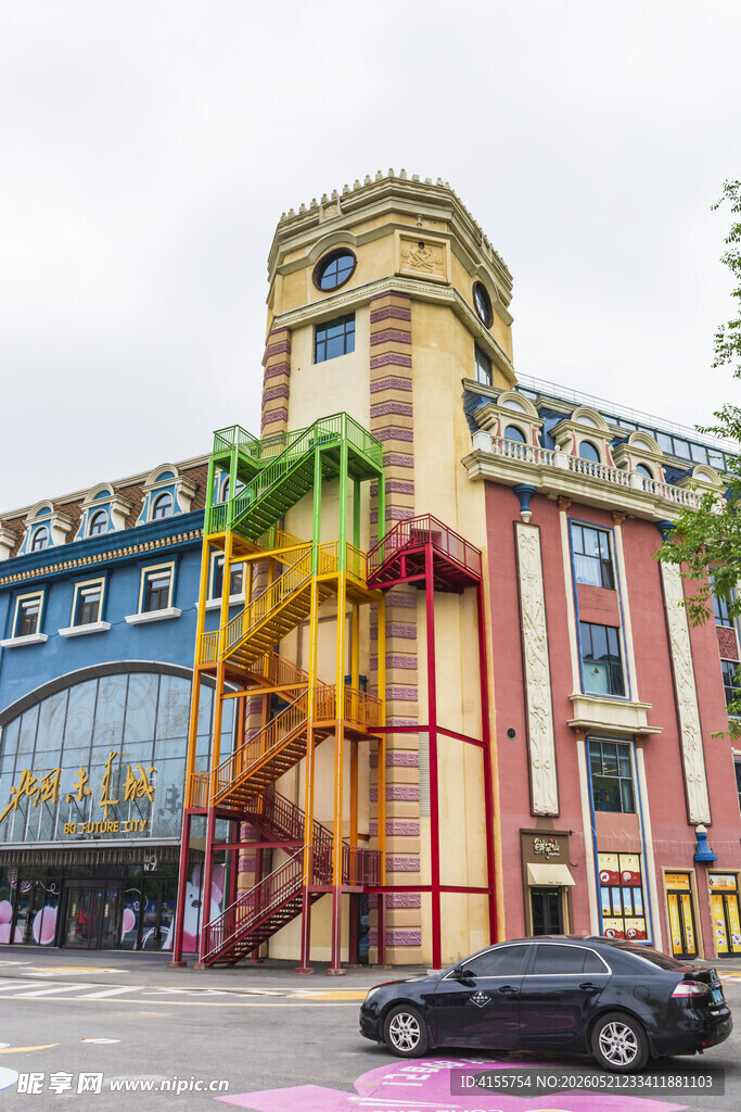色彩缤纷的特色建筑景观