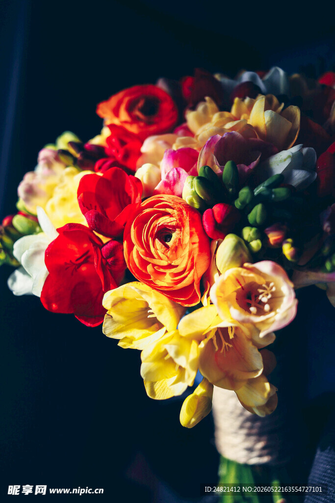 多彩鲜花花束