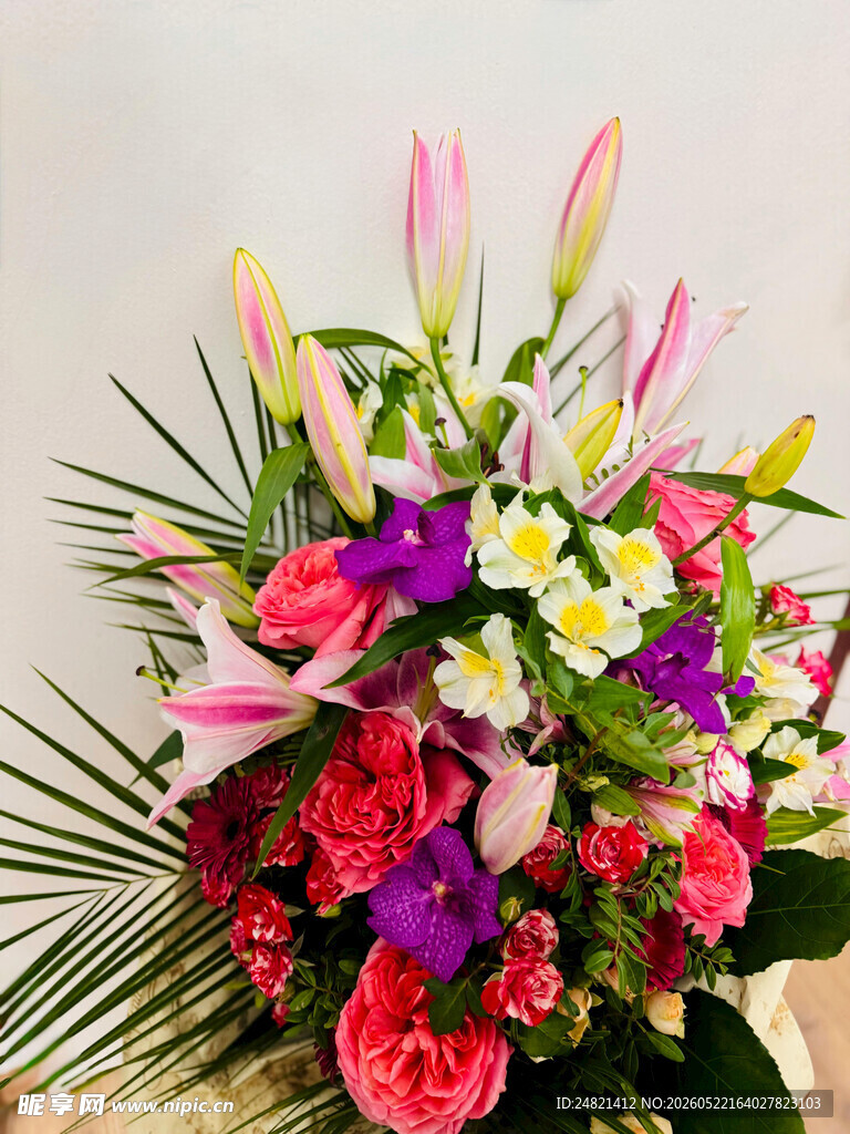 多彩缤纷鲜花花束
