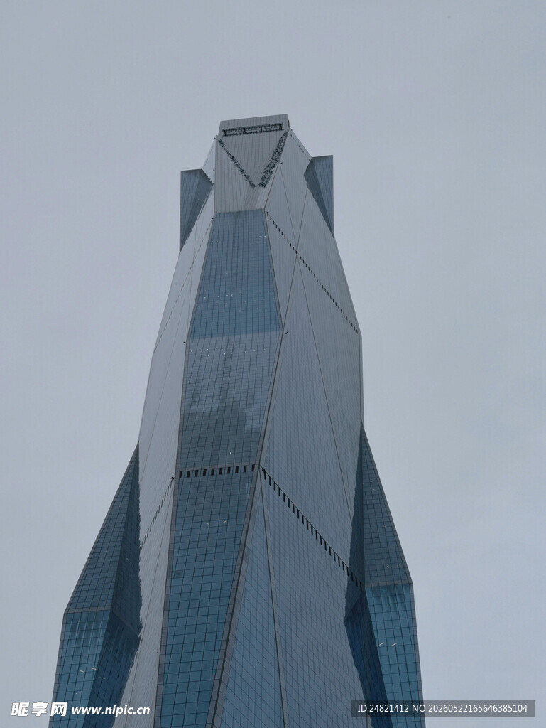 现代摩天大楼外观特写