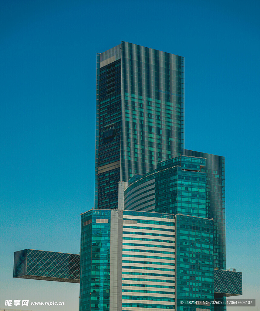 现代摩天大楼建筑群