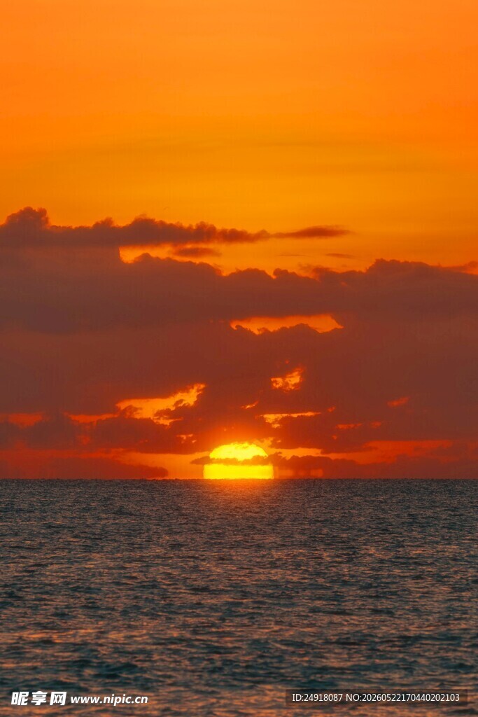 海上壮丽日落美景