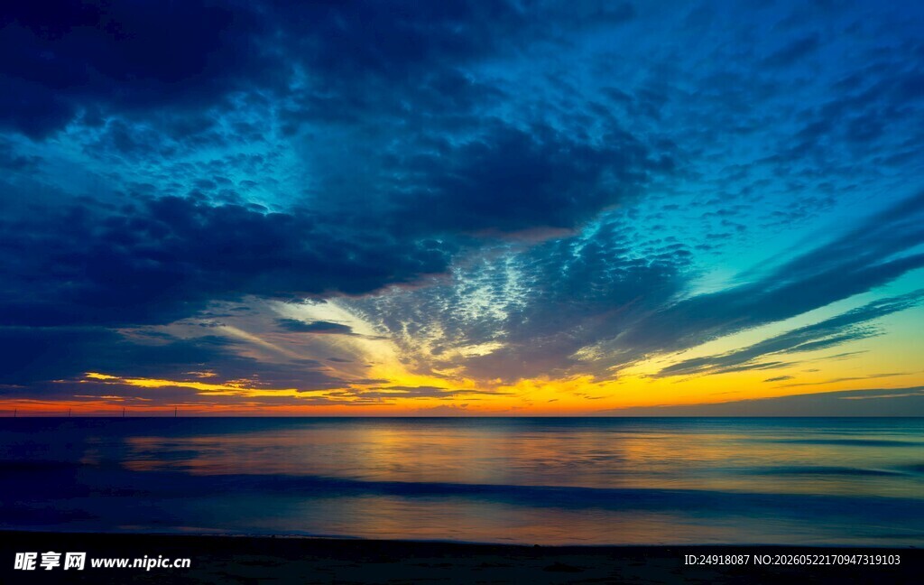 海上壮丽日出美景
