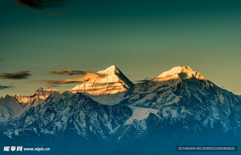 壮丽雪山美景