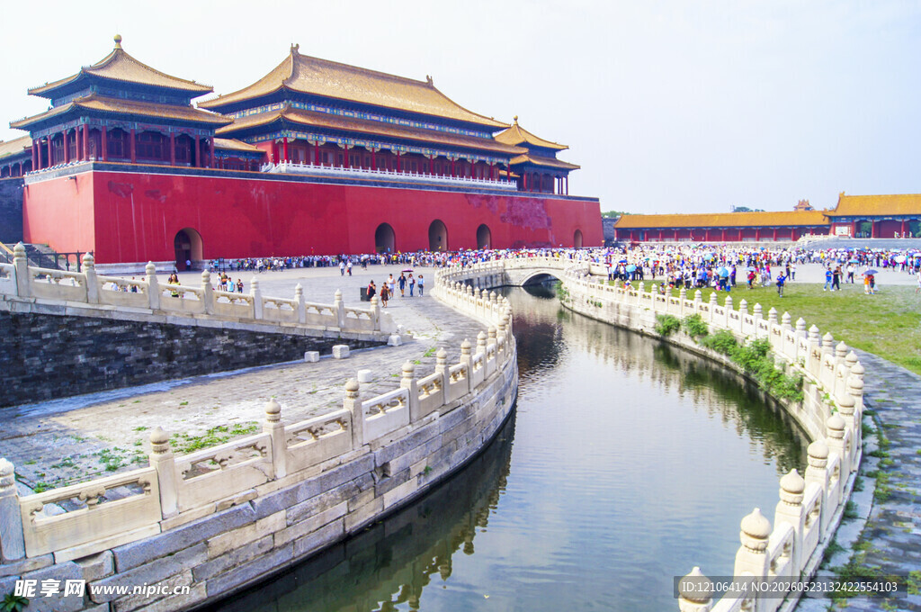 故宫午门旁的水道风景