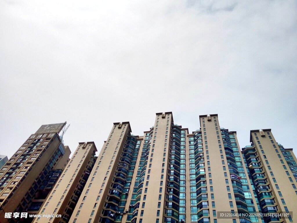 高楼林立的城市天际线