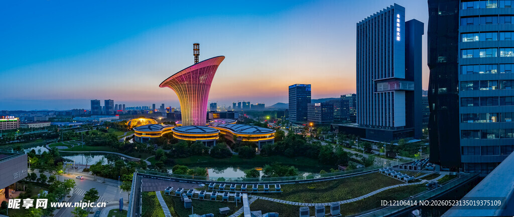 城市天际线与独特建筑景观