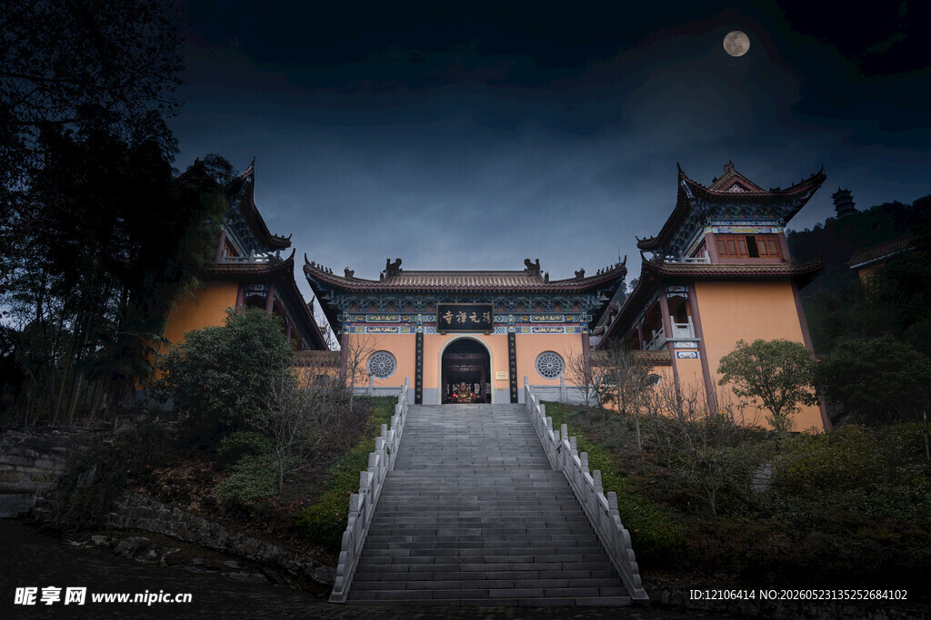 古寺月夜景