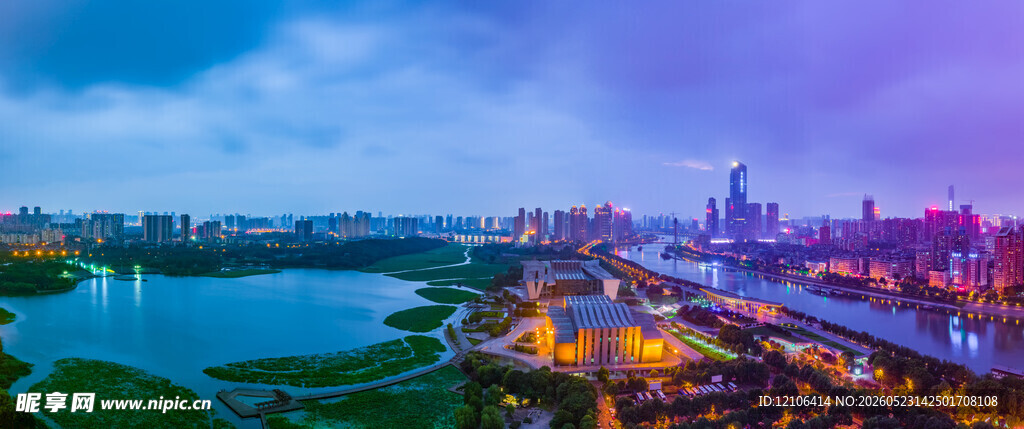 城市璀璨夜景河畔风光