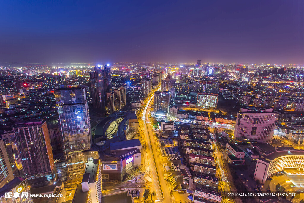 城市璀璨夜景俯瞰