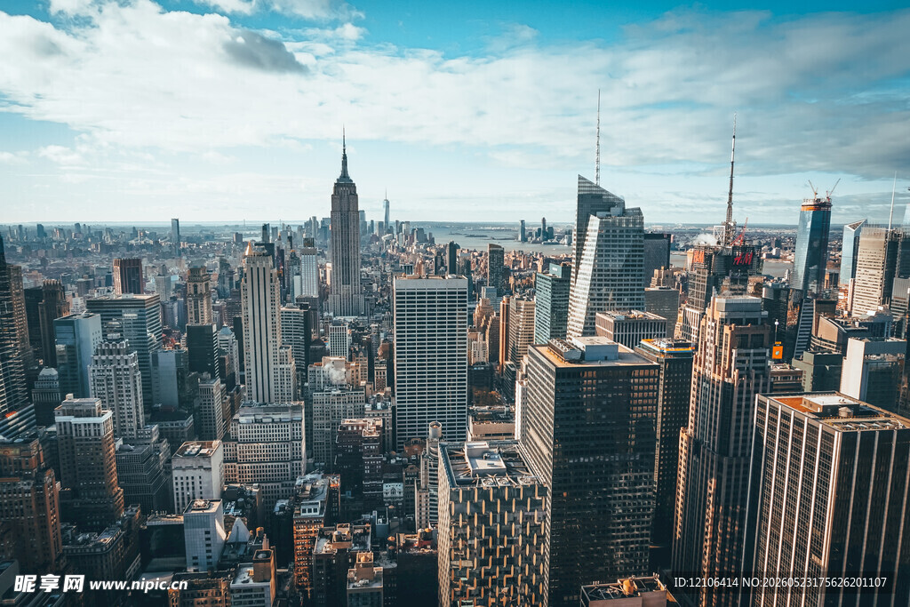 俯瞰繁华都市天际线