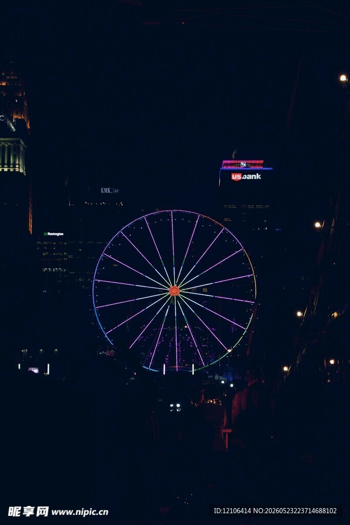 夜晚璀璨摩天轮夜景