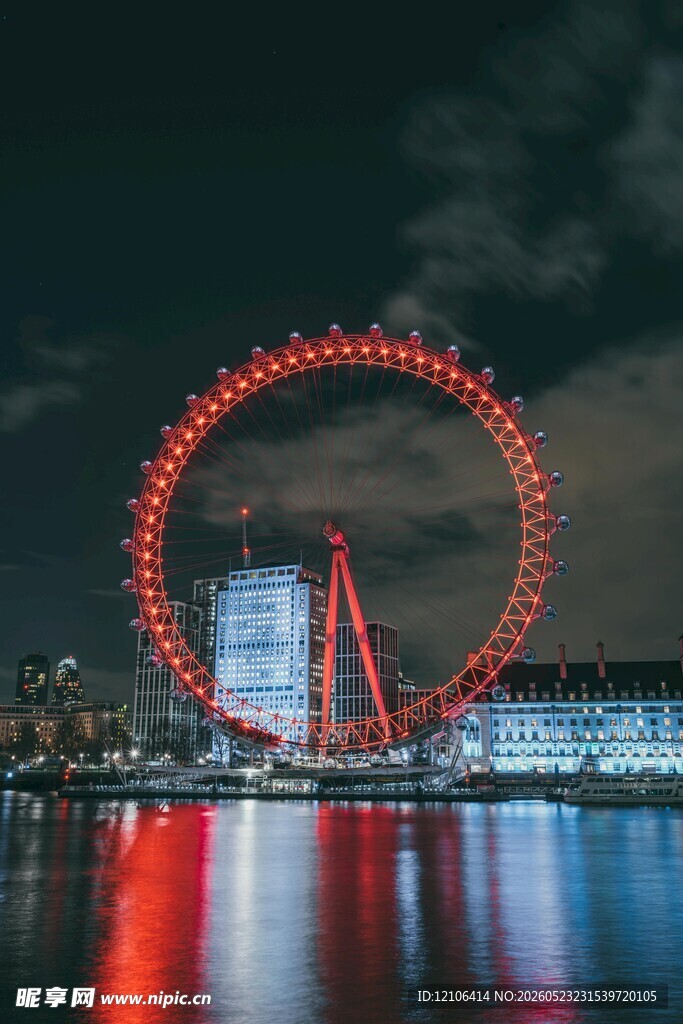 夜下璀璨摩天轮
