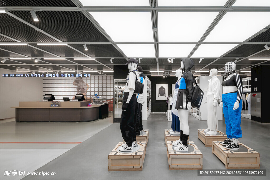 时尚服装店展示区场景