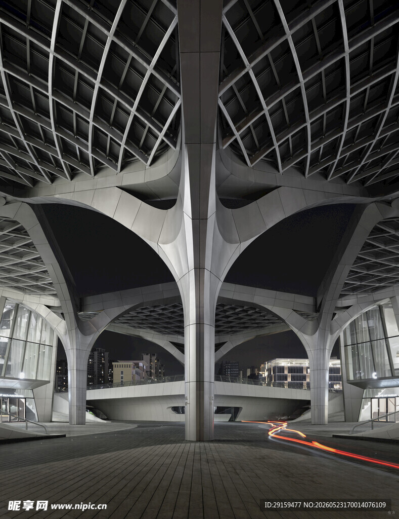 现代建筑内部独特空间结构