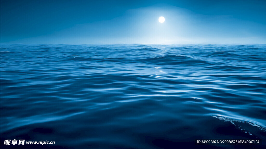 海上日出的静谧蓝色海洋