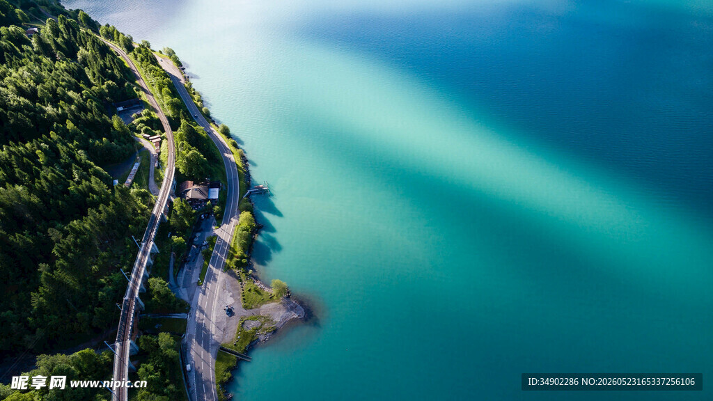 悬崖边的绝美海景风光