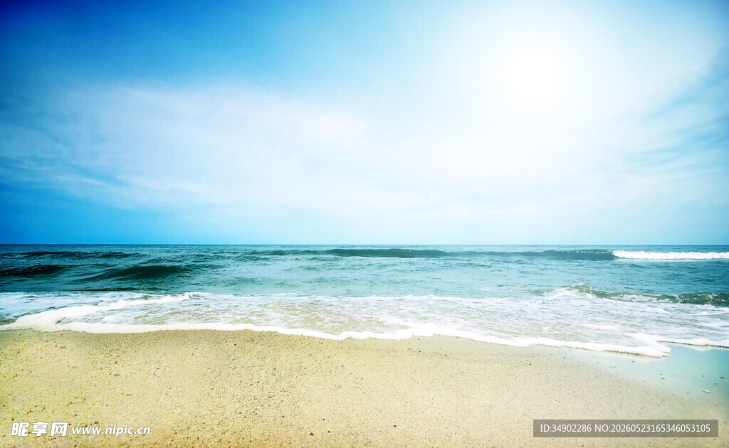 阳光沙滩海浪美丽海岸线