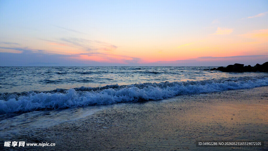 海边浪漫日落美景