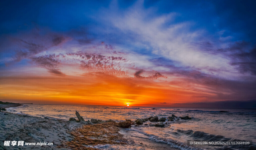 海边绚丽日落美景画面