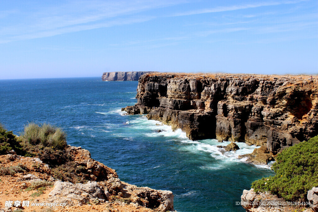 壮丽海岸风光海浪拍峭壁