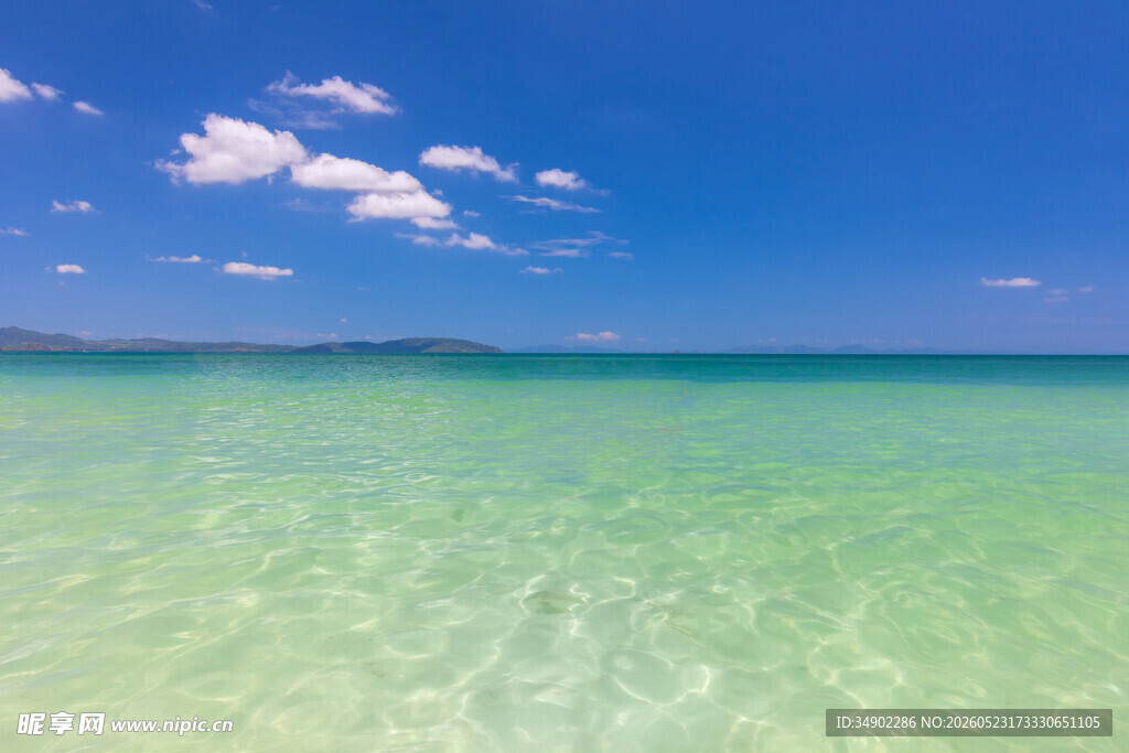 清澈碧海蓝天美丽海景