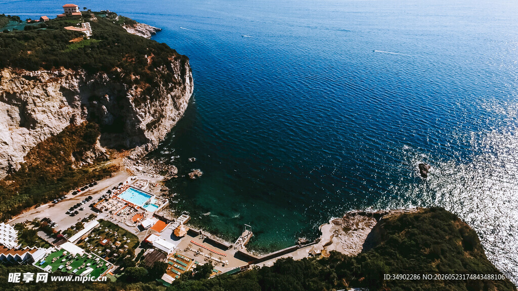 俯瞰美丽海岸景致