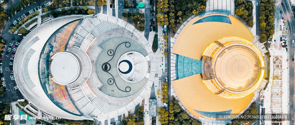 俯瞰独特建筑景观
