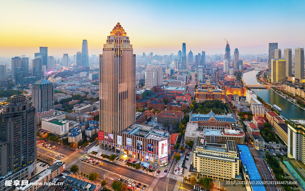城市天际线全景俯瞰图