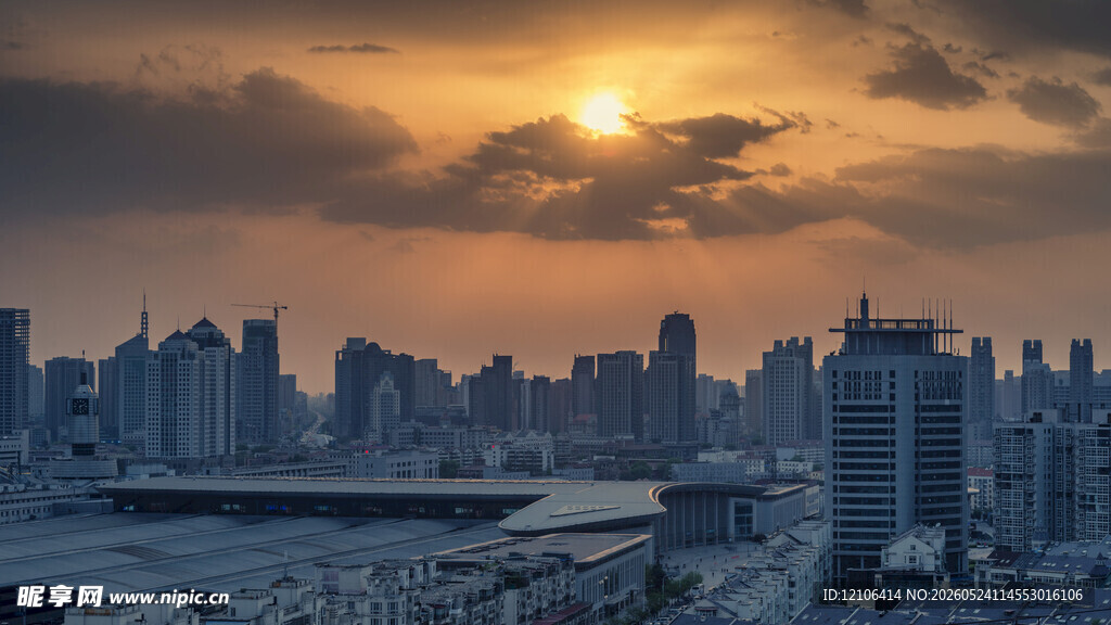 城市黄昏美景