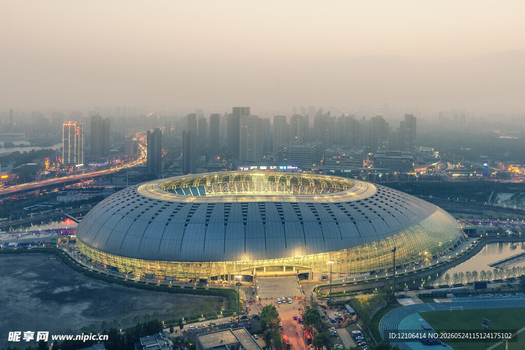城市中的大型圆形体育场馆