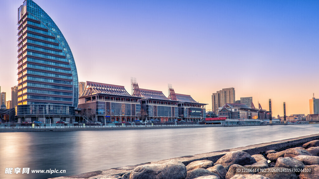 海滨城市天际线美丽景观