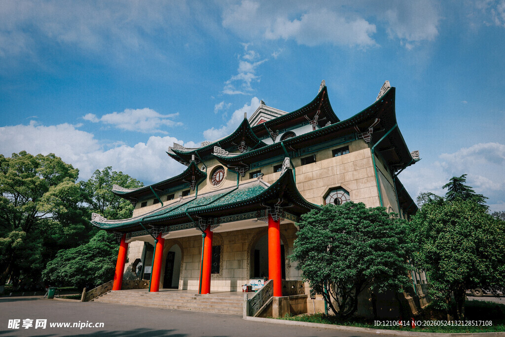 中式古典建筑飞檐翘角