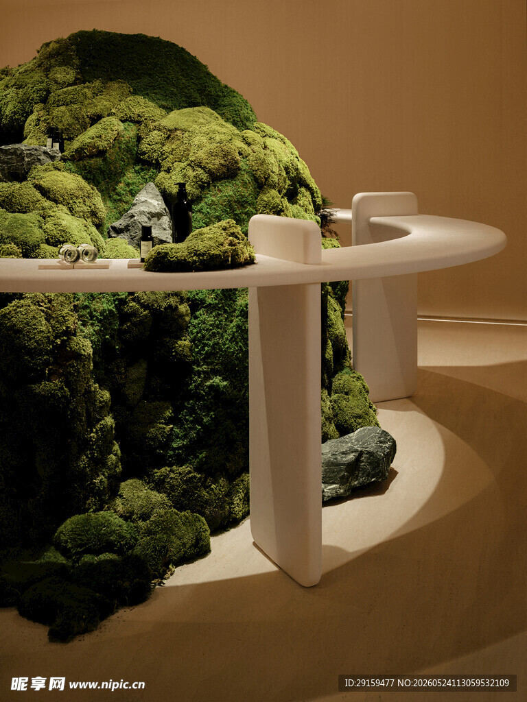 创意绿植桥梁模型展示