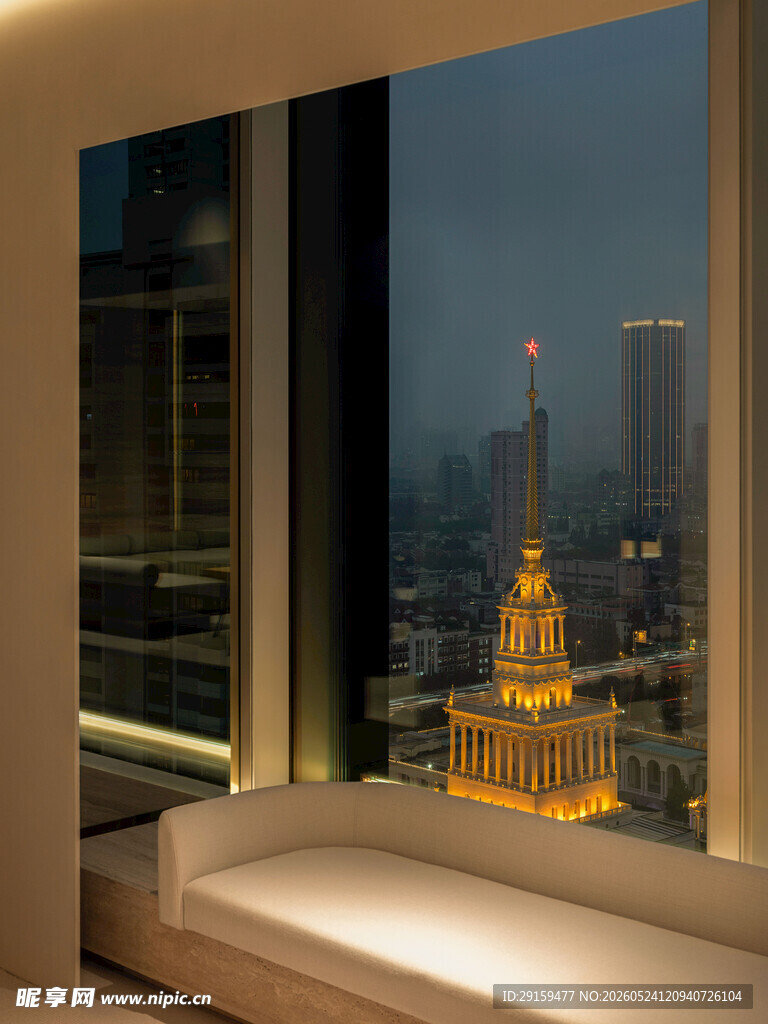 窗边夜景