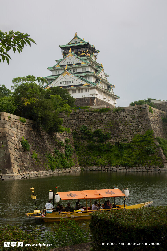 大阪城公园湖畔景致
