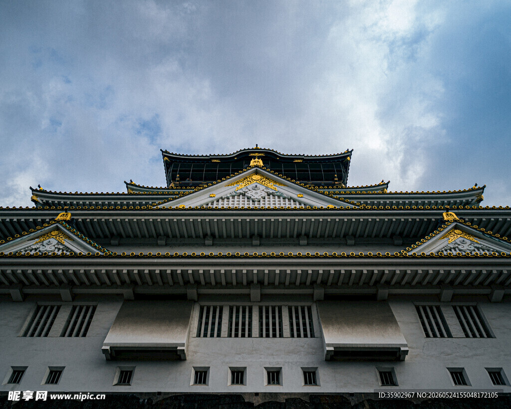 日式古建筑屋顶特写