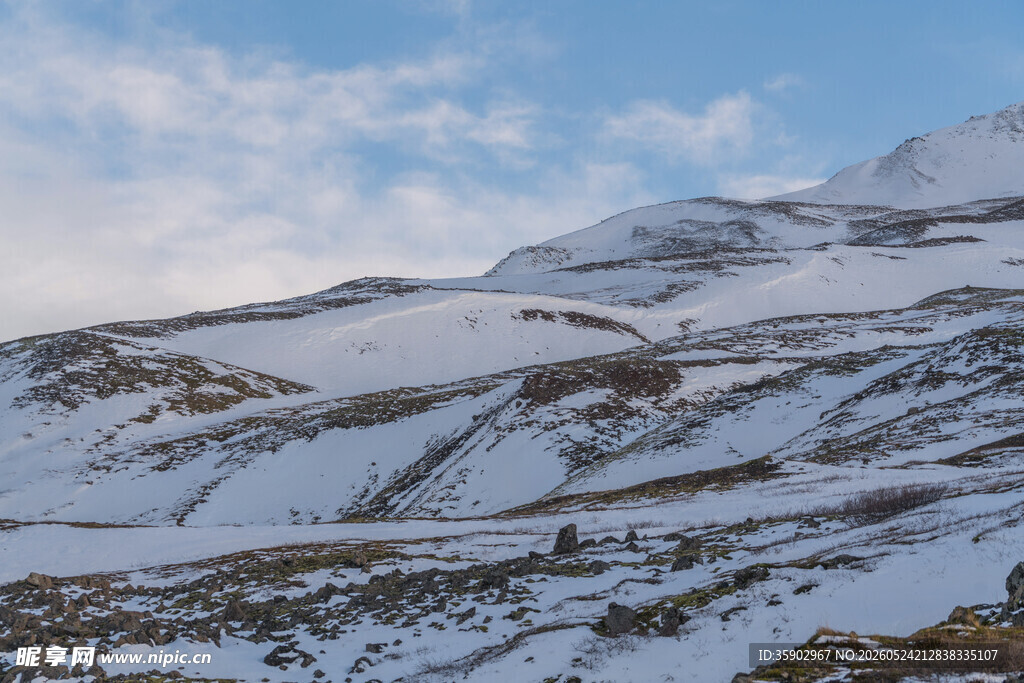 雪山风光壮丽自然景致