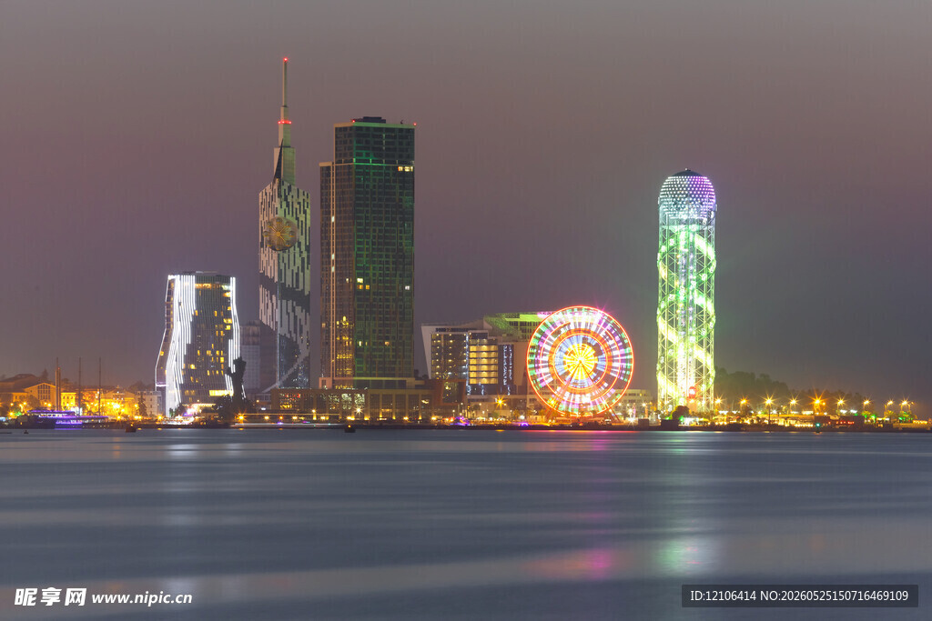 城市璀璨夜景海滨风光