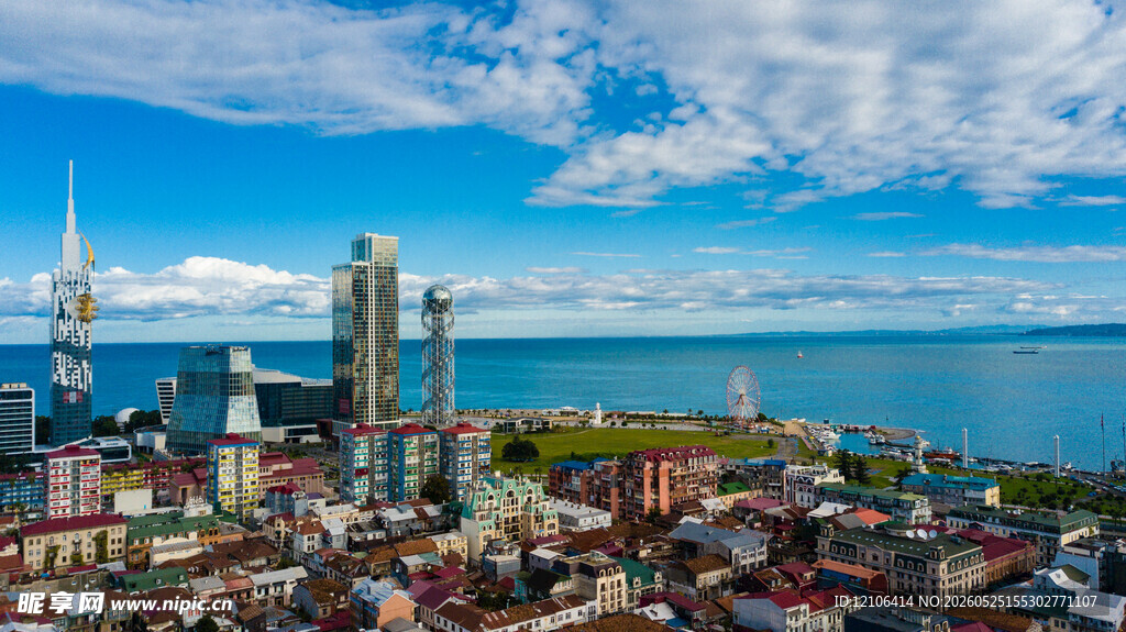 海滨城市壮丽天际线景观