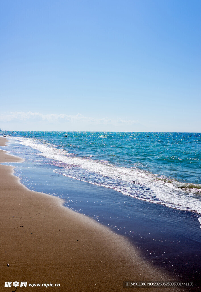 美丽海滨沙滩海浪景观