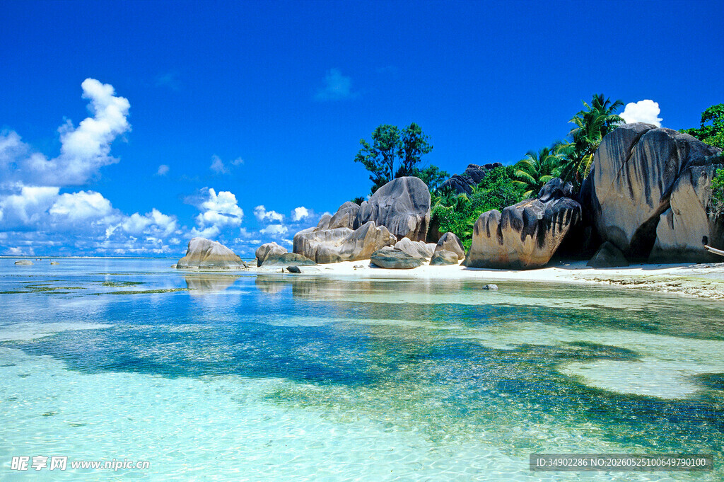 美丽海岛清澈海景风光