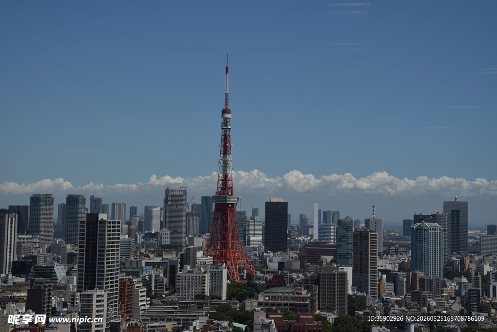 东京城市天际线与地标塔