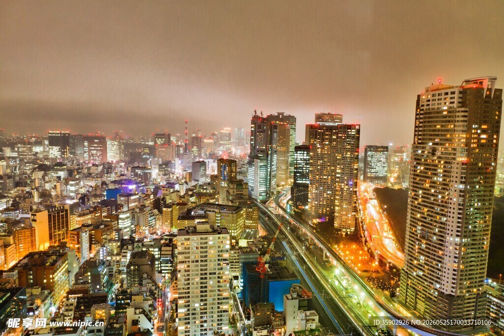 城市璀璨夜景俯瞰图