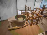 古代织布机展示场景
